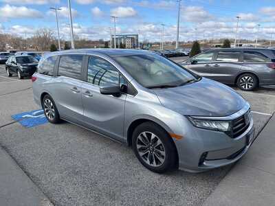 2023 Honda Odyssey, $34854. Photo 2