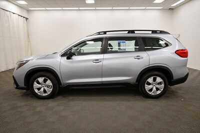 2023 Subaru Ascent, $26604. Photo 4