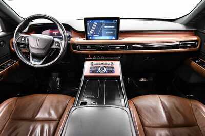 2021 Lincoln Aviator, $36598. Photo 3