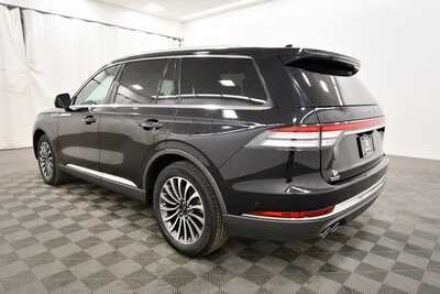 2021 Lincoln Aviator, $36598. Photo 5