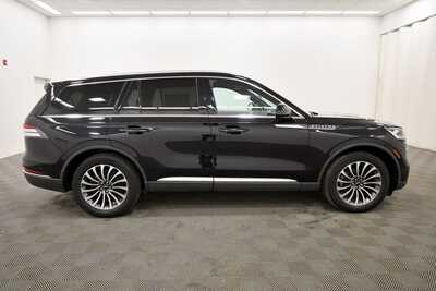 2021 Lincoln Aviator, $36598. Photo 9