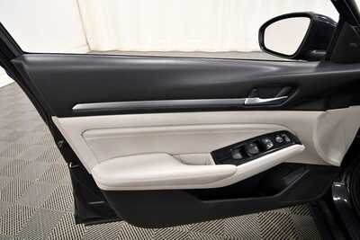 2021 Nissan Altima, $18962. Photo 12