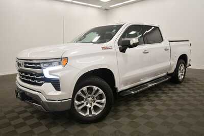 2022 Chevrolet 1500 Crew Cab, $41495. Photo 2