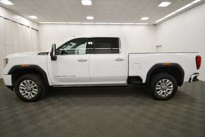 2022 GMC 2500 Crew Cab, $59576. Photo 4