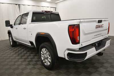 2022 GMC 2500 Crew Cab, $59576. Photo 5