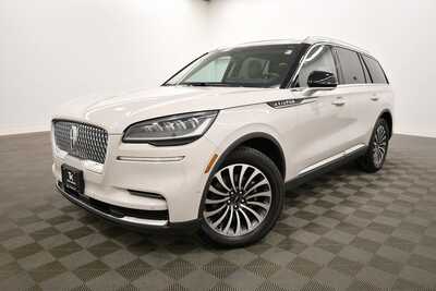 2022 Lincoln Aviator, $34598. Photo 2