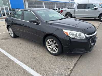 2015 Chevrolet Malibu, $8999. Photo 2