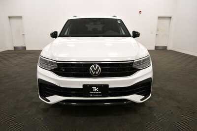2023 Volkswagen Tiguan, $23849. Photo 11