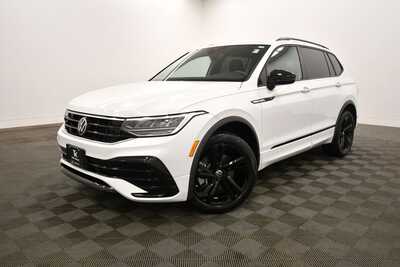 2023 Volkswagen Tiguan, $26230. Photo 2