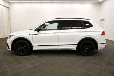 2023 Volkswagen Tiguan, $23849. Photo 4