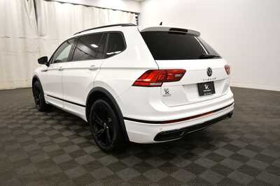 2023 Volkswagen Tiguan, $23849. Photo 5