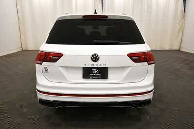 2023 Volkswagen Tiguan, $23849. Photo 6