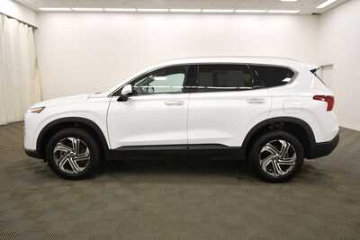 2023 Hyundai Santa Fe, $26435. Photo 4