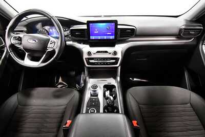 2021 Ford Explorer, $24150. Photo 3