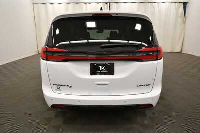 2024 Chrysler Pacifica, $28172. Photo 6