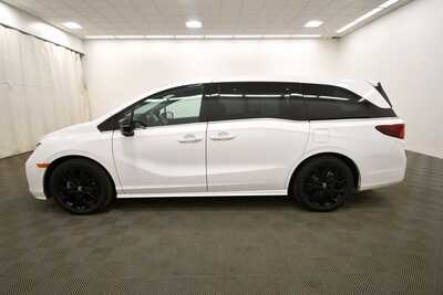 2025 Honda Odyssey, $38659. Photo 4