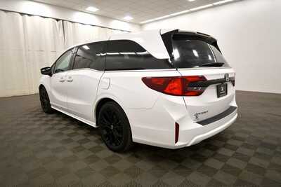 2025 Honda Odyssey, $38659. Photo 5