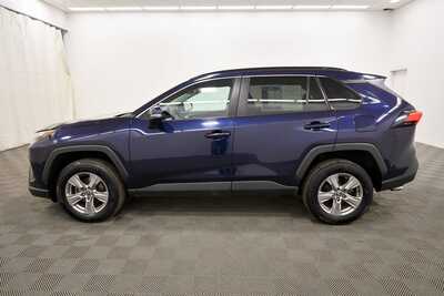 2022 Toyota RAV4, $24852. Photo 4