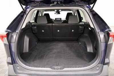 2022 Toyota RAV4, $24852. Photo 7