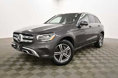 2022 Mercedes-Benz GLC-Class, $30994. Photo 2