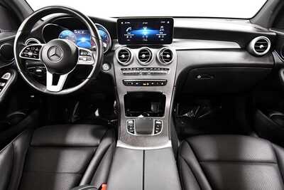 2022 Mercedes-Benz GLC-Class, $30994. Photo 3