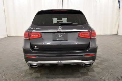 2022 Mercedes-Benz GLC-Class, $30994. Photo 6