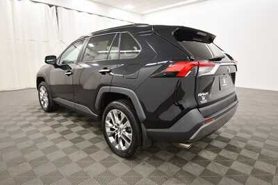 2019 Toyota RAV4, $27312. Photo 5