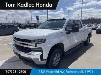 2020 Chevrolet 1500 Crew Cab, $29670. Photo 1