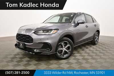 2025 Honda HR-V, $30499. Photo 1