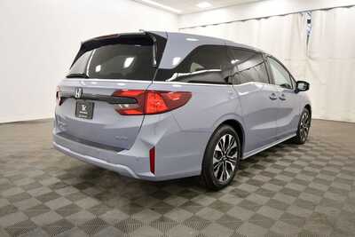 2025 Honda Odyssey, $49999. Photo 8
