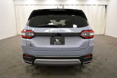 2025 Honda Pilot, $49999. Photo 6
