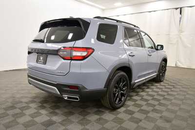 2025 Honda Pilot, $49999. Photo 8