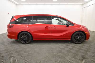 2023 Honda Odyssey, $35849. Photo 9