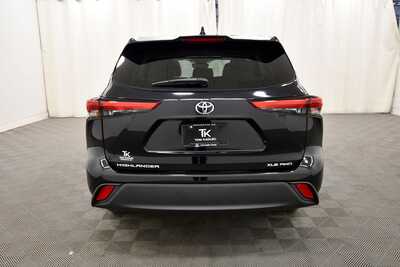 2020 Toyota Highlander, $29999. Photo 6