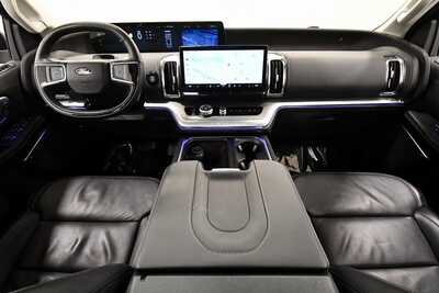 2025 Ford Expedition, $69349. Photo 3