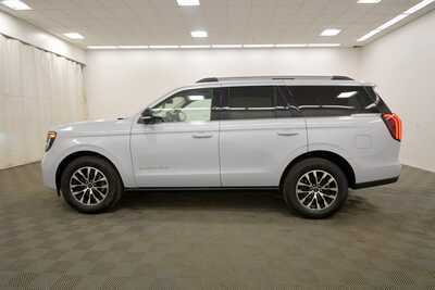 2025 Ford Expedition, $69349. Photo 4