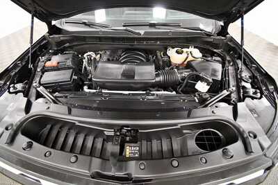 2025 Chevrolet Suburban, $81291. Photo 12