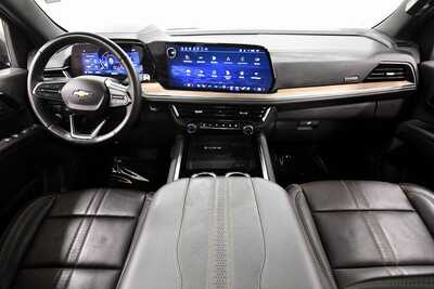 2025 Chevrolet Suburban, $81291. Photo 3