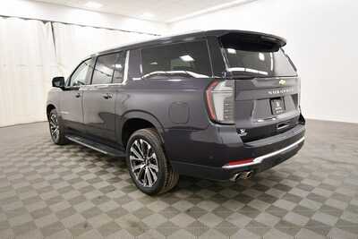 2025 Chevrolet Suburban, $81291. Photo 5
