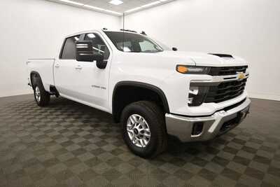 2024 Chevrolet 2500 Crew Cab, $54315. Photo 10