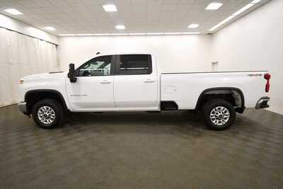 2024 Chevrolet 2500 Crew Cab, $54315. Photo 4