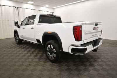 2024 GMC 2500 Crew Cab, $66849. Photo 5