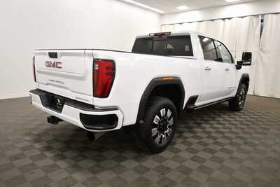 2024 GMC 2500 Crew Cab, $66849. Photo 8