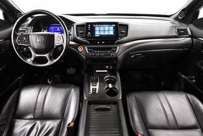 2022 Honda Passport, $30348. Photo 3