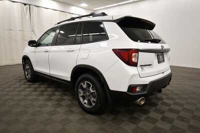 2022 Honda Passport, $30348. Photo 5