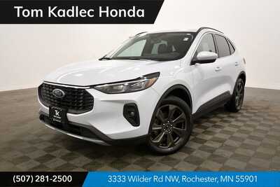 2025 Ford Escape, $29159. Photo 1