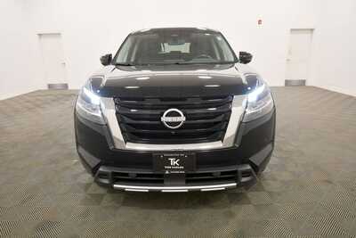 2024 Nissan Pathfinder, $32845. Photo 11