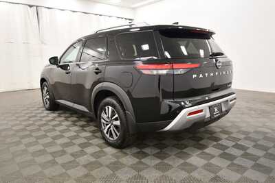 2024 Nissan Pathfinder, $32845. Photo 5