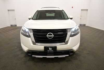 2024 Nissan Pathfinder, $38345. Photo 11