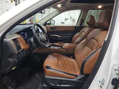 2024 Nissan Pathfinder, $41593. Photo 3